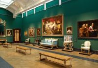 Galería de paredes verdes con obras maestras de la Royal Collection en Londres