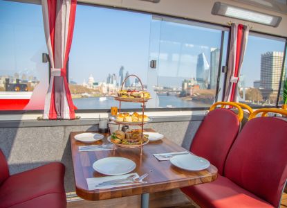 Té de la tarde en autobús con visita panorámica de Londres