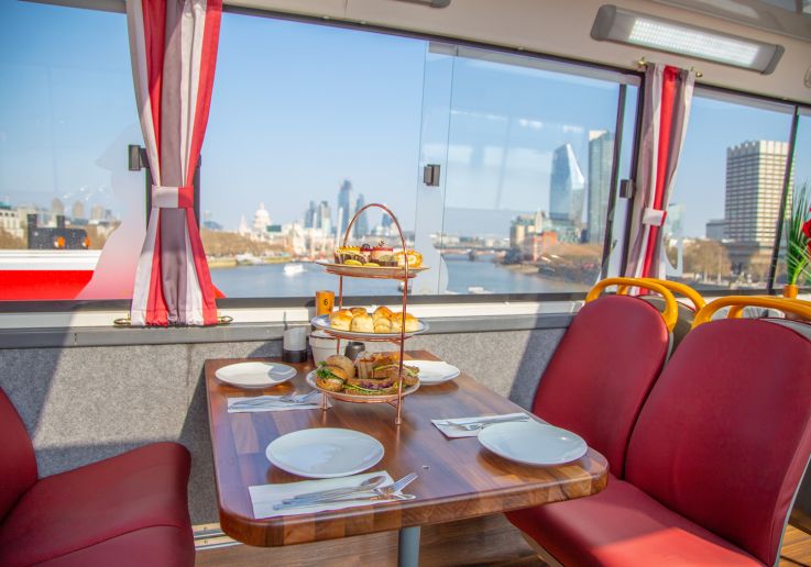 Té de la tarde en autobús con visita panorámica de Londres