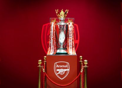 Trofeo de la Premier League durante el Emirates Stadium Tour del Arsenal