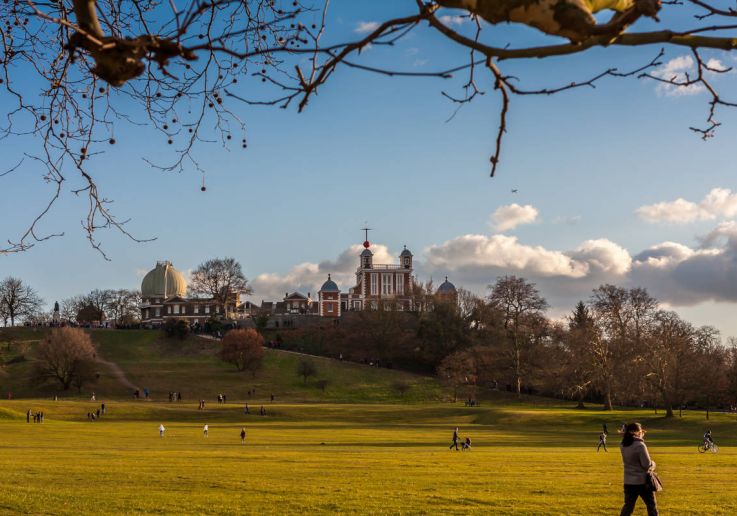 El Real Observatorio de Greenwich se encuentra en la colina de Greenwich Park