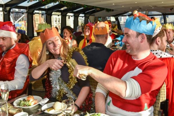 Fiesta Navideña en Crucero por el Támesis con Cena o Almuerzo