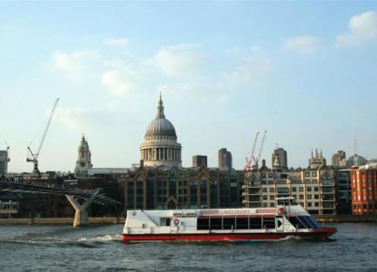 Almuerzo de Navidad en crucero y tour de Londres