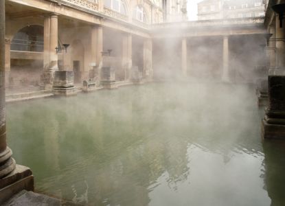 Interiores Termas Romanas de Bath con vapor