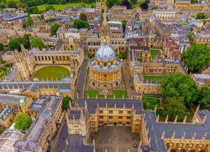 Vista de la Radcliffe Camera en Oxford, tour Harry Potter