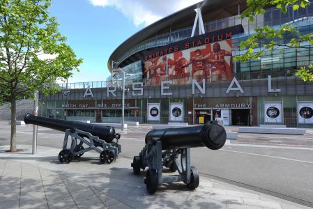 Entrada por el Estadio de fútbol Arsenal