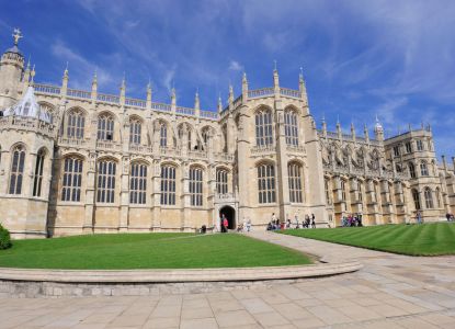 Entrada a la Capilla de San Jorge en Windsor