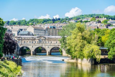 Panorámica de Bath y el río Avon en el tour Bath y Cotswolds